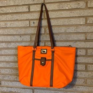 NWOT Dooney & Bourke Tote & Matching Mini Purse